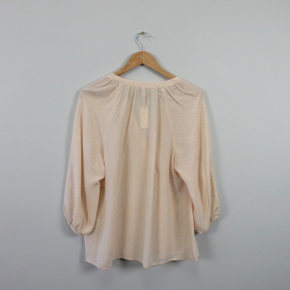 Joie 100% Silk Blouse Women M Peasant V Neck Dust Peach Geometric Boho 108 - Picture 2 of 10